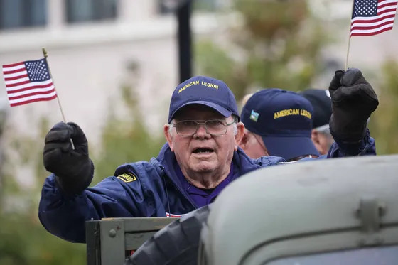 636139512198610937 t Vets Day Parade026 r